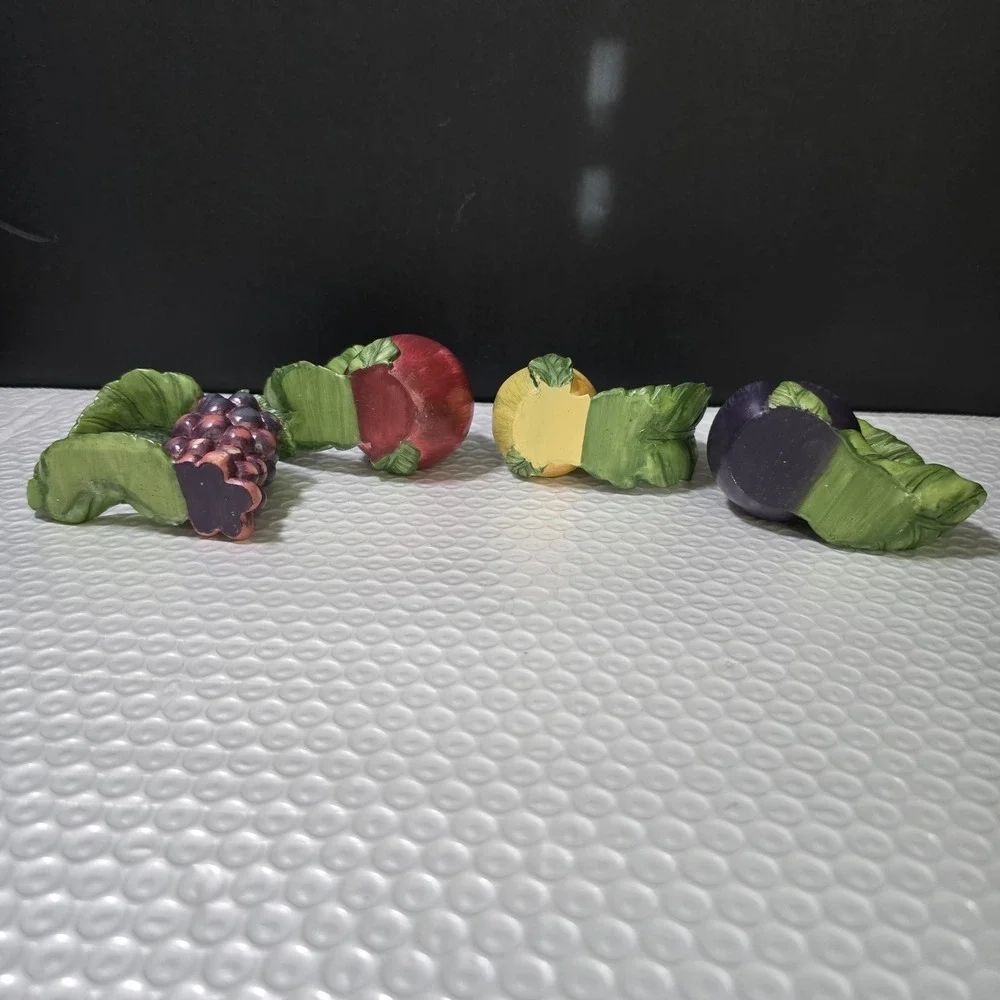 Fruit Napkin Rings Set Of Four Unmarked Tuscan Stye